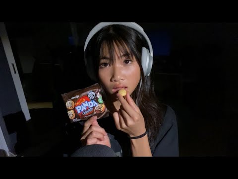 ASMR eating Hello Panda chocolate snacks (short video)