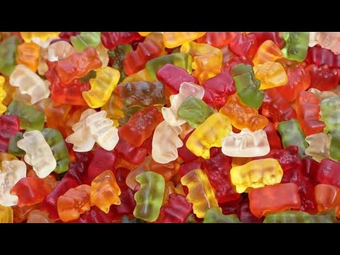 ASMR: Eating gummies and grapes, YUMMIE