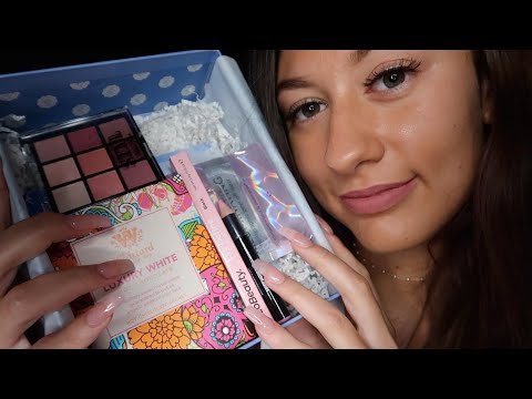 [ASMR] Glossybox October Unboxing (Tapping, Crinkling & Whispering)
