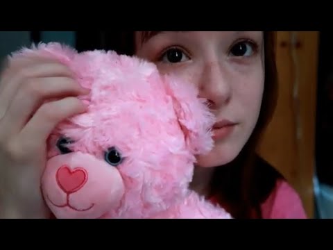 Tapping on pink for Valentine’s ASMR