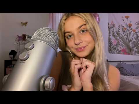 ASMR fast tapping on random things 💗 whsipering