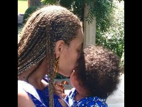 Beyonce Knowles and  Blue Ivy Photo Tumbler - Hollywood News