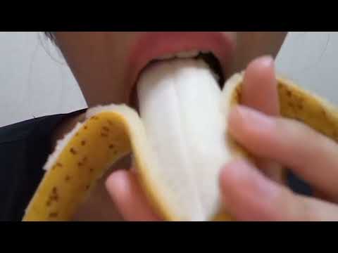 ASMR BANANA EATING and LENS LICKING mouth soundsバナナ банан