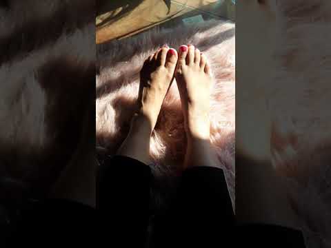 sexy toes playing | feets | footworship