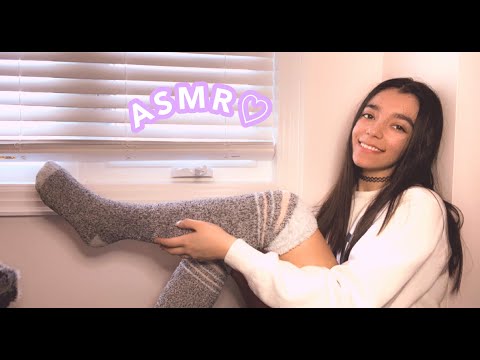 ASMR | WARM, WOOL STOCKINGS SCRATCHING & PLUCKING WITH LONG NAILS (tingles for ears) RELAXATION🤎