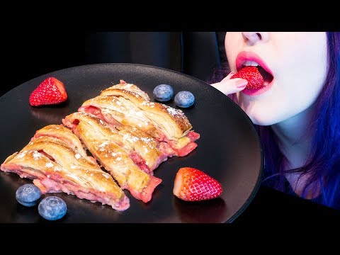 ASMR: Super Crispy Strawberry Puff Pastry Strudel 🍓 | Recipe ~ Relaxing Eating [No Talking|V] 😻