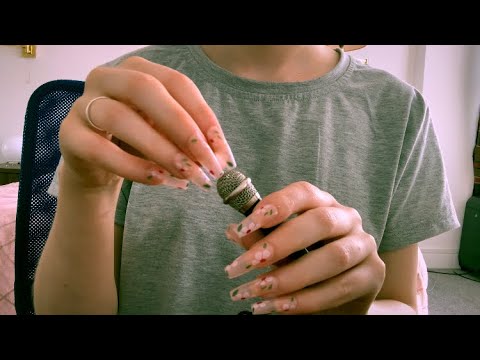 1 minute of mic scratching with long nails