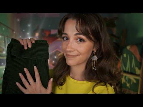 ASMR | What's in My Bag 💝 (whispers, tapping, scratching, explaining)