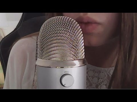 ASMR Kissing Sounds - Eating Sounds - Tapping - French Whisper