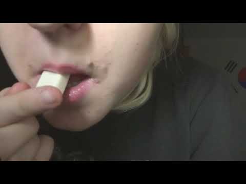 ASMR | Eating a candy 🍭 Strong mouth sounds