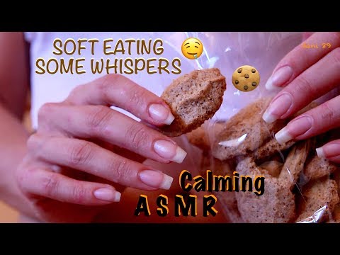 Questo è differente! 🎧 EAR-to-EAR calming ASMR 🤫 EATING and WHISPERING 🍪 So relaxing and calming 💛