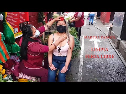MARTHA PANGOL - THE ORIGINAL LIMPIA OF CUENCA - ECUADOR (Feria Libre)  ASMR SPIRITUAL CLEANSING