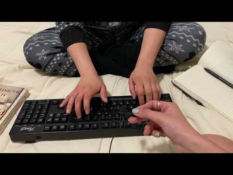 My sister tries ASMR. (office triggers)