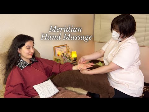 I got Gentle Hand Massage with Oil in Chair by Japanese Pro, Soft spoken ASMR