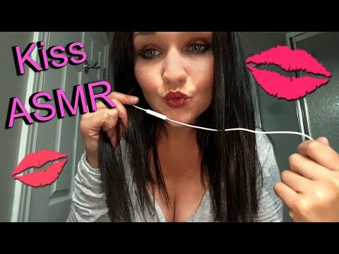 ASMR KISSING MOUTH SOUNDS!
