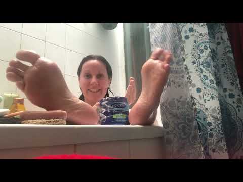 ASMR bathtub feet chill