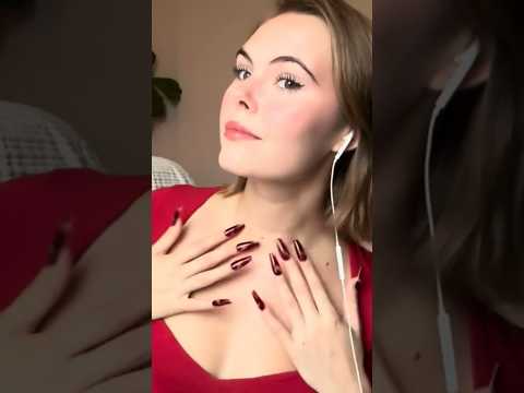 Fast Hand Triggers & Collarbone Tapping 🍓 #relaxing #tingles #satisfying #tapping #asmr
