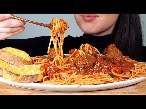 ASMR Eating Sounds: Vegan Spaghetti and Meatballs (No Talking)