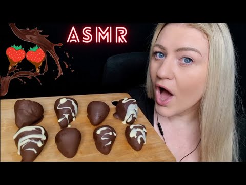 ASMR EATING CHOCOLATE COVERED STRAWBERRIES 🍓🍫