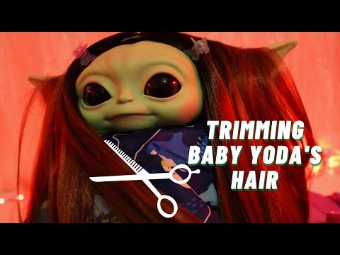ASMR | Trimming Grogu / Baby Yoda's Hair (Spray Sounds, Scissor Sounds, Tapping + More) - Whispering