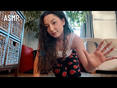 ASMR ON THE FLOOR FAST TAPPING & SCRATCHING *AGGRESSIVE*