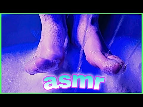 АСМР МАССАЖ МЫТЬЁ НОЖЕК МНОГО ПЕНЫ И МУРАШЕК | ASMR MASSAGE WASHING OF LEGS A LOT OF FOAM 🛀🦶