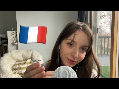 ASMR Doing Your Makeup (French)