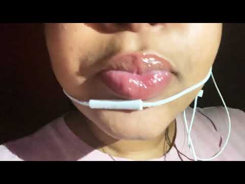 ASMR💤 UP CLOSE LENS LICKING👅 KISSING AND MOUTH SOUNDS😋