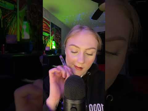 ASMR | Mic Brushing + Gum Chewing