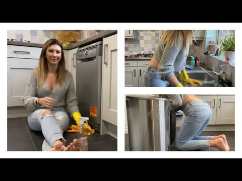 ASMR Cleaning No Talking - Scrubbing The Kitchen - Clean With Me Daily Housewife Chores