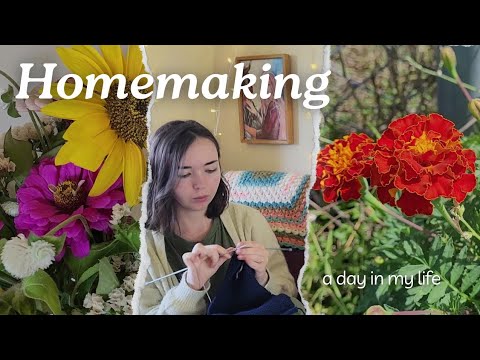 Christian Homemaker 🧡 A day in the life 🧡 Cosy Baking, Knitting, Encouragement