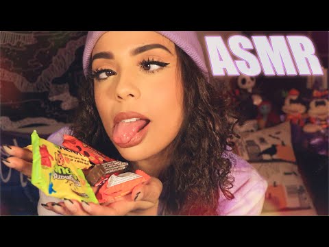 [ ASMR ] 🎃🍫 Rating & Eating HALLOWEEN CANDY 🍬🎃 (eating sounds, Crinkles, tapping, whispered ramble)
