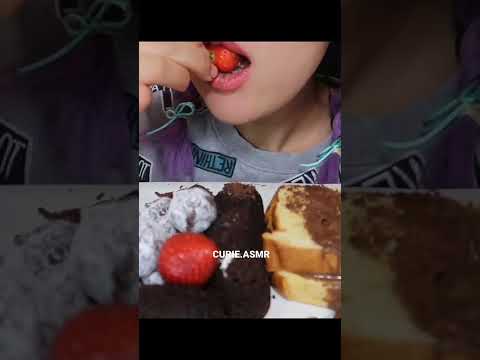 ASMR Eating Strawberries 🍓 with nutella #shorts #asmr #asmreating 누텔라 딸기 먹방