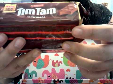 ASMR CANDY / CHOCOLATE (FROM AUSTRALIA) UNBOXING . TRIGGER SOUNDS / VISUALS FOR TINGLES