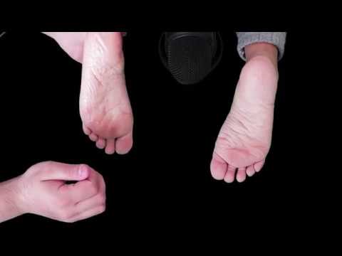 ASMR | Relaxing feet tickling and oil massage