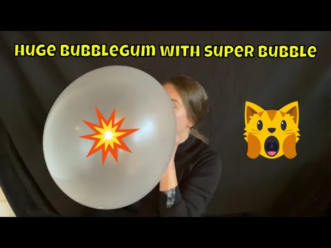 Blowing huge bubblegum - super bubble |asmr sound