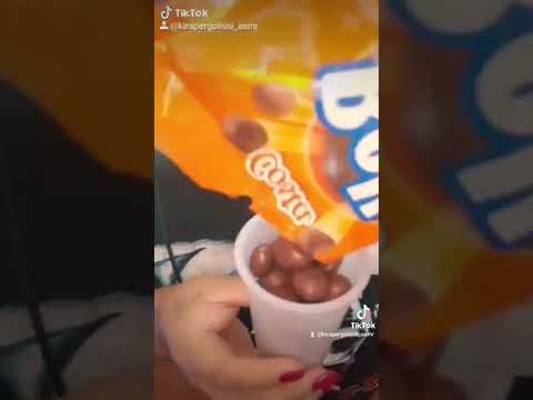 #asmr #mouthsounds #comiendo #dulces #chocolate #asmr #rolls #shorts