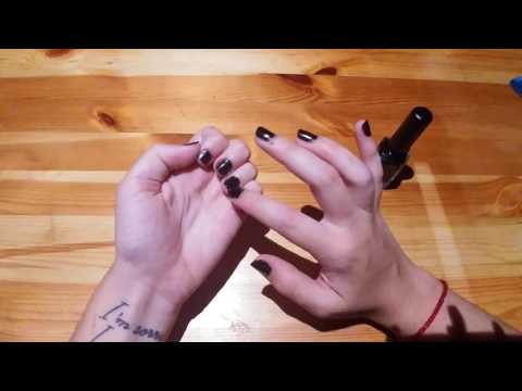 [ASMR ESPAÑOL] pintandome las uñas