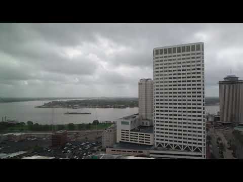 Time lapse: New Orleans - Mississippi River View - Storm Rolling Into Town!!