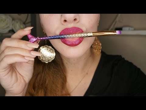 ASMR Makeup Brush Nibbling/ Tapping ( mouth sounds)