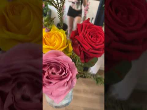 💐 a bouquet to brighten your day 💋 #asmrshorts #asmrtriggers #asmrsounds