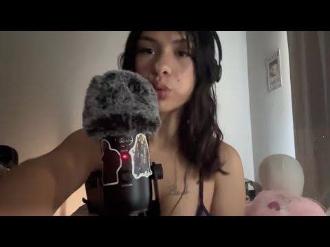 ASMR| Mouthsounds + Mic Scratching