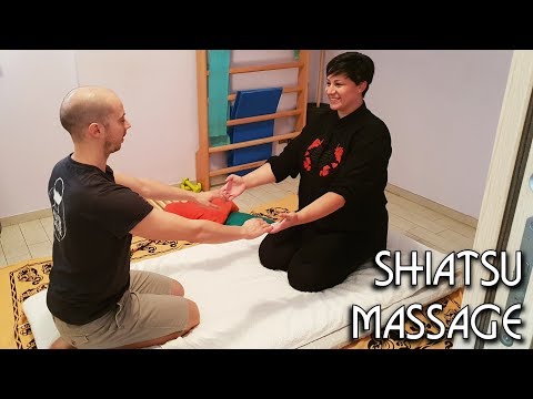 💆 Italian Girl Shiatsu Massage - ASMR no talking video 1/2