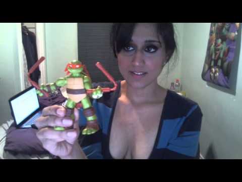 TMNT figure Review : Playmates Teenage Mutant Ninja Turtles 2012 Michelangelo Figure