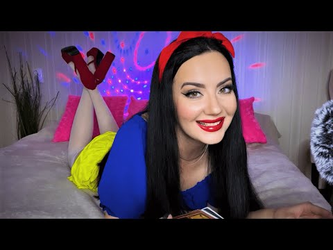 ASMR Snow White Reading You in French 📖 In The Pose ✨ White Stockings