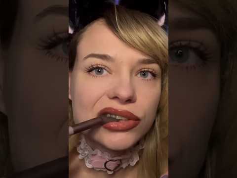Asmr - Your cat chewing your make up brushes )) #tingles #asmr #asmrchewingsounds