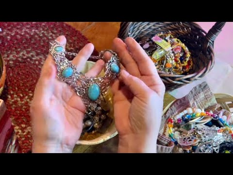 ASMR Sorting Jewelry (No talking version) Tinkling of metal & glass jewelry~paper crinkles