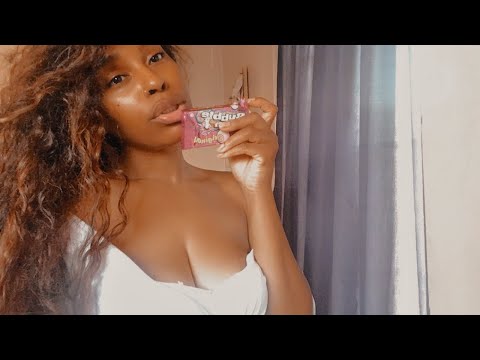 ASMR | Gum Chewing & Chewing Sounds💕