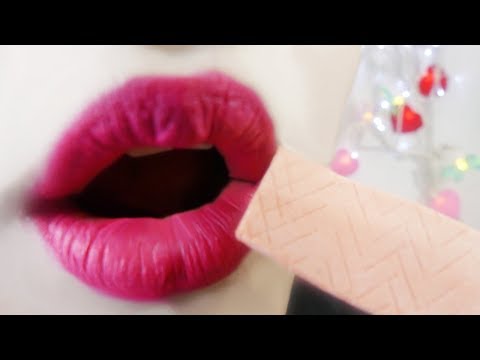ASMR Up Close Gum Chewing Sounds 🍬💕