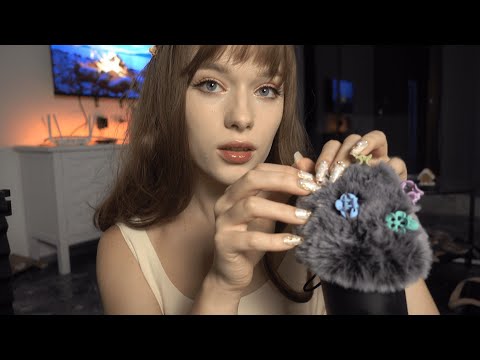 ASMR Mic scratching and face brushing for your tingles